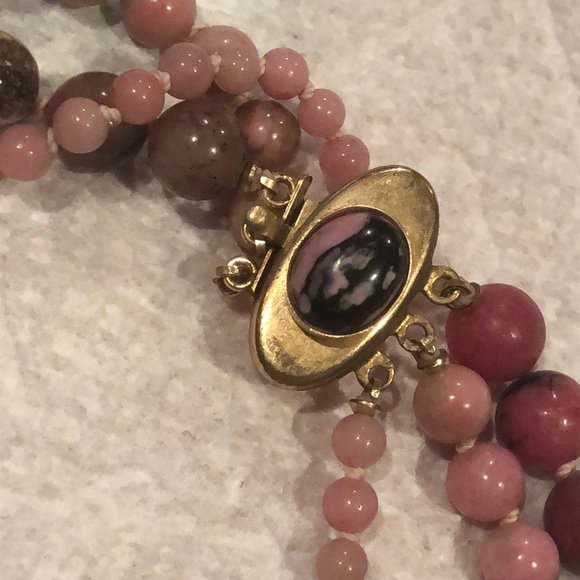 Pink / black Rhodonite beaded necklace & earrings - Picture 8 of 8